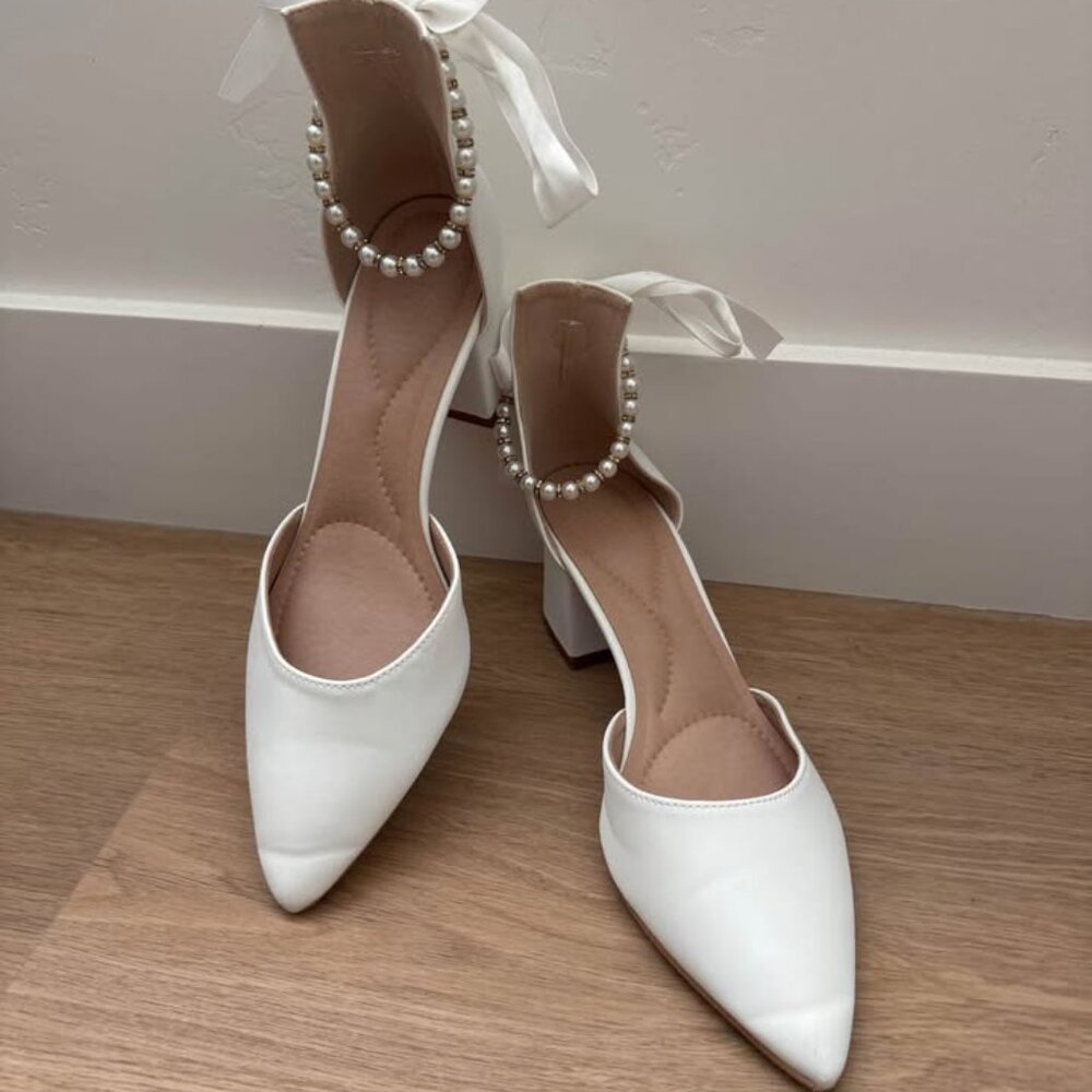 White block heels with pearl anklet - Size 9